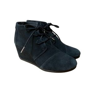Toms Women’s Kala Suede Bootie 10 Black Wedge Ankle Lace-up Boots
